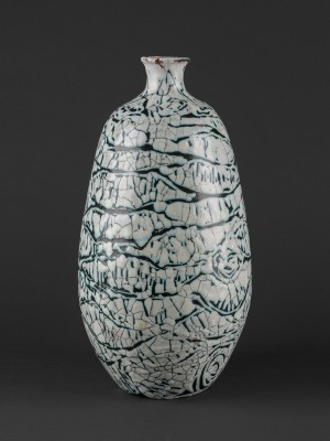 Csurgatott váza (fekete)